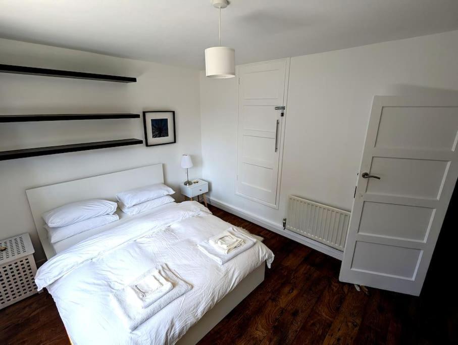 Charming 2-Bed Garden Flat Apartment London Ngoại thất bức ảnh