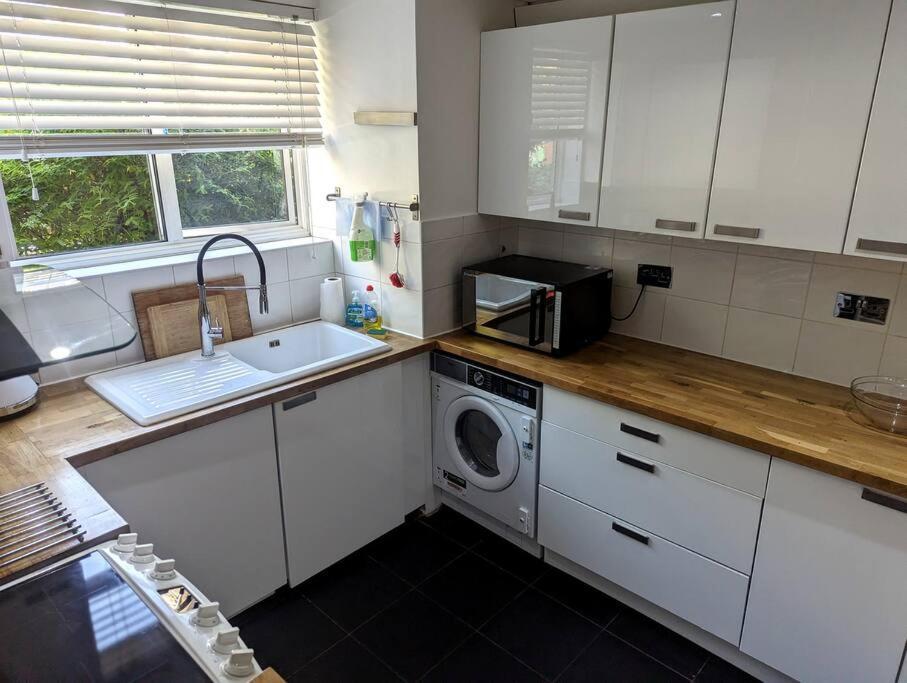 Charming 2-Bed Garden Flat Apartment London Ngoại thất bức ảnh