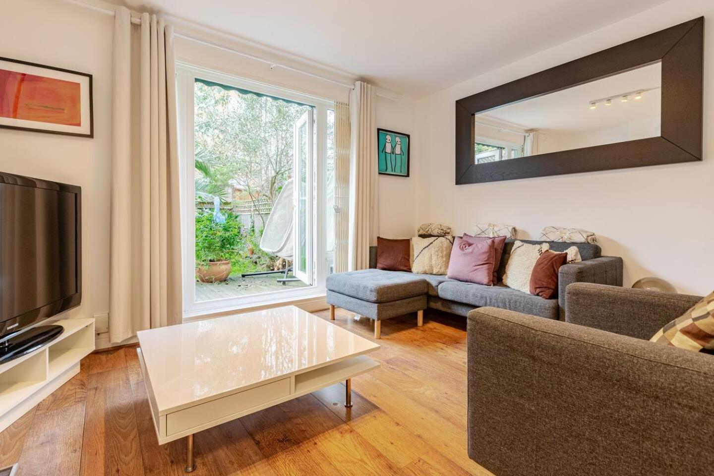 Charming 2-Bed Garden Flat Apartment London Ngoại thất bức ảnh