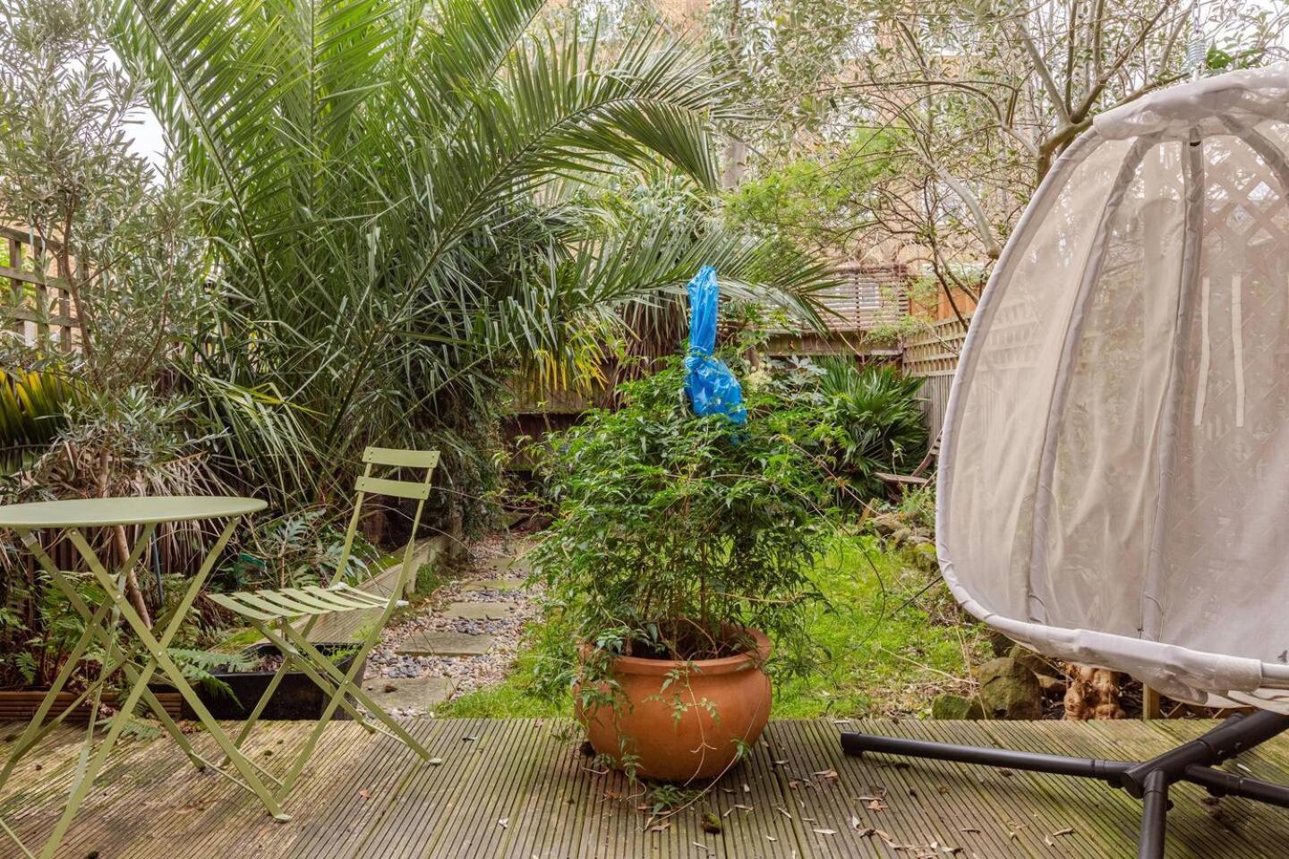 Charming 2-Bed Garden Flat Apartment London Ngoại thất bức ảnh